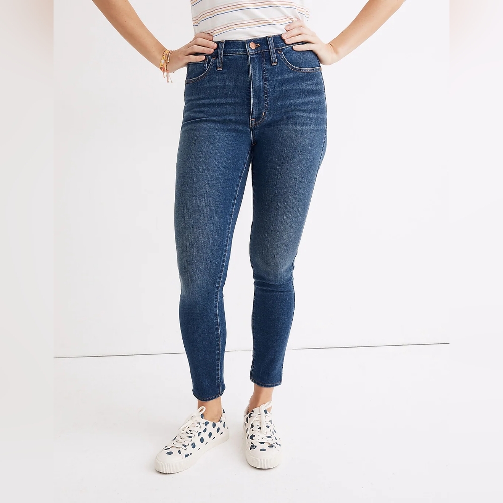 Madewell 10" High-Rise Roadtripper Supersoft Jeans in Playford Wash Size 28